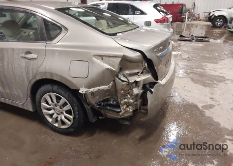 2015 Nissan Altima 2.5 S из США, поврежденный, VIN 1N4AL3AP9FC249922